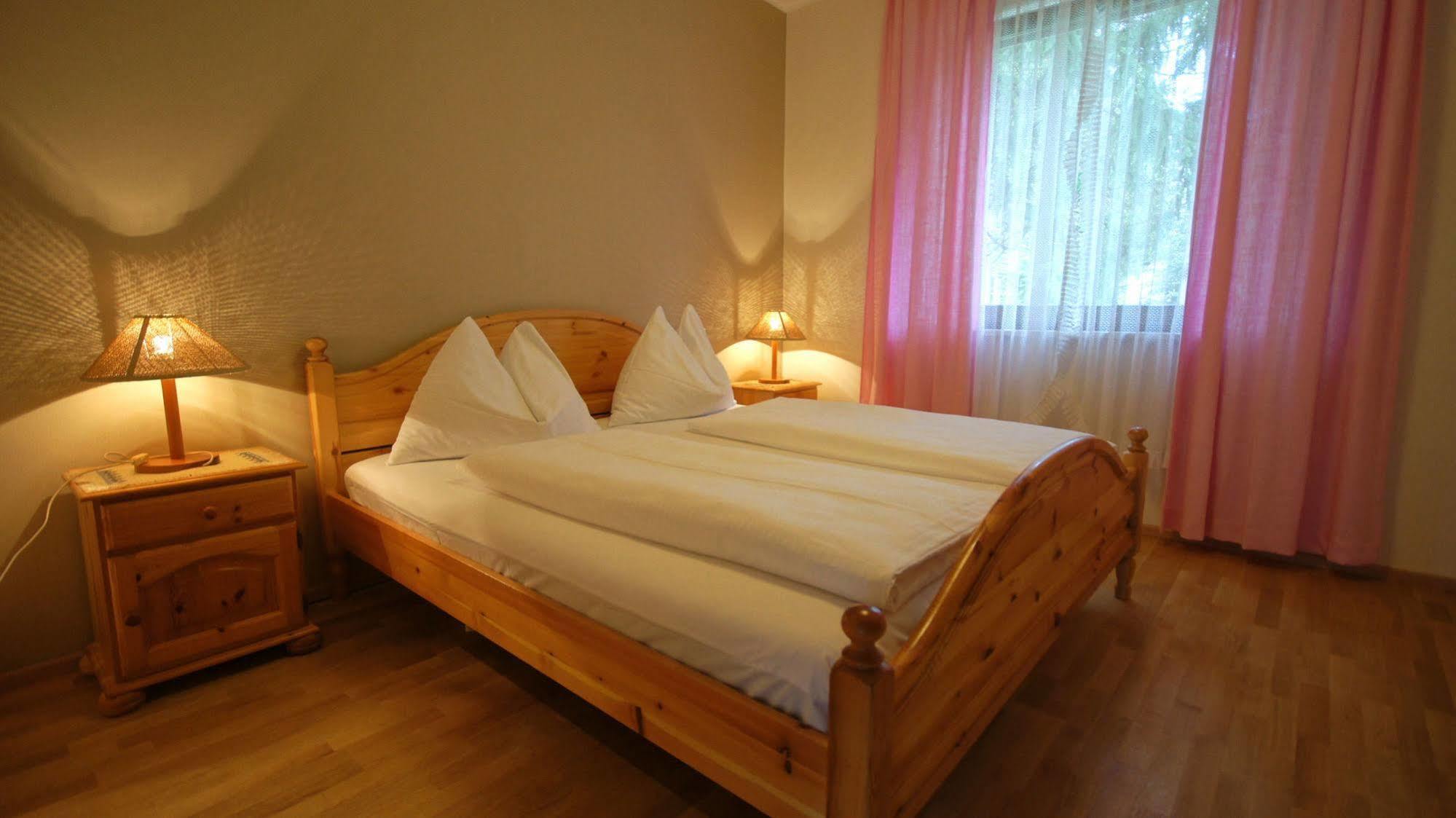 Amerika-Holzer Hotel & Resort Sankt Kanzian am Klopeiner See Екстериор снимка